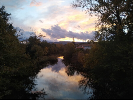 Atardecer en el río